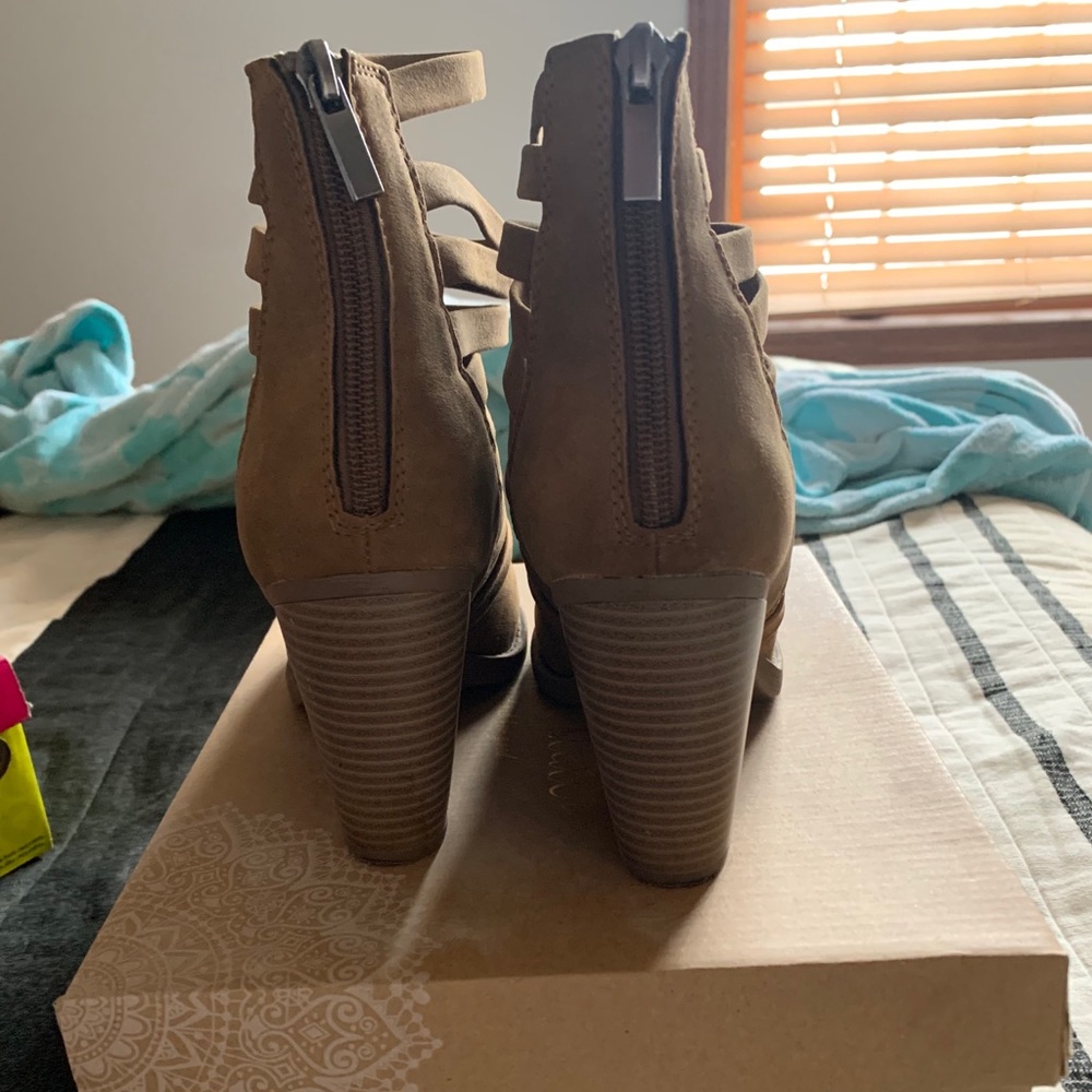 Booties - Picture 5 of 6